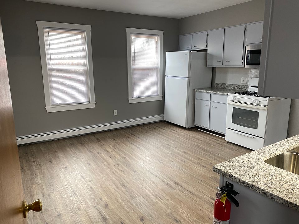 1st image of 55 Potter St Floor 2