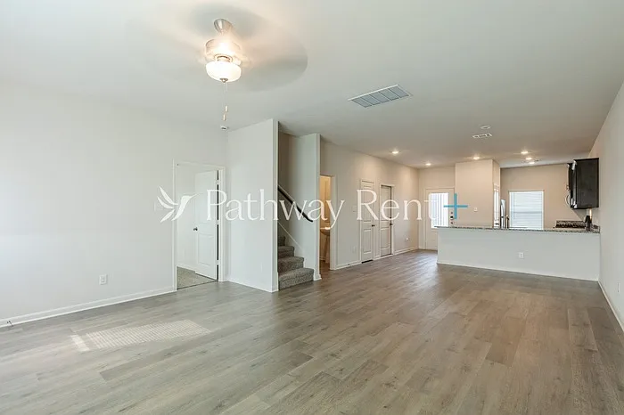 932 Crimson Wolf Rd — Photo 2