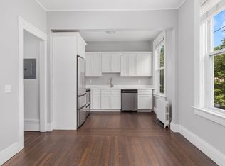 81 Lloyd Ave #B, Providence, RI 02906