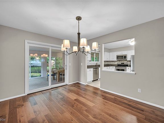 5th image of 22534 Bard Ave