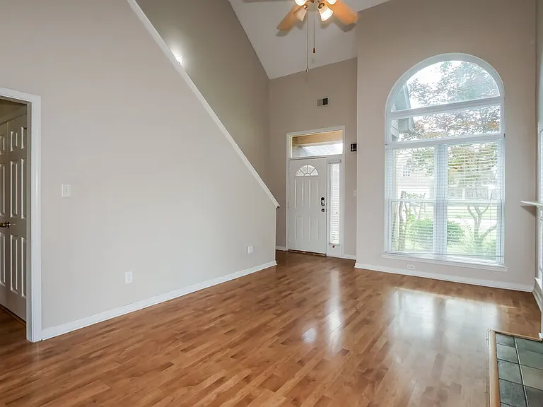 6076 Armistead St — Photo 6