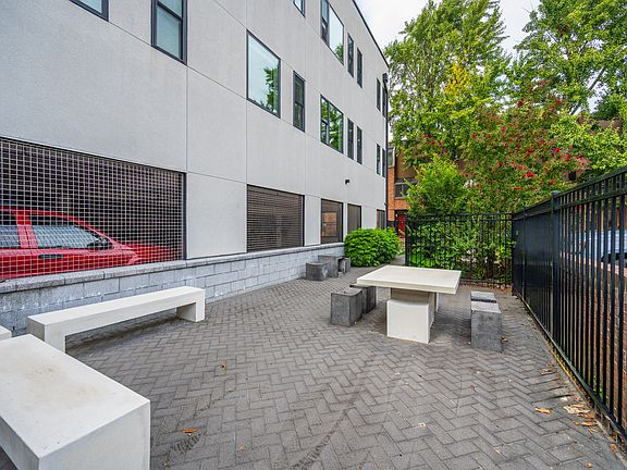 3rd image of 507 S 8th St APT 204