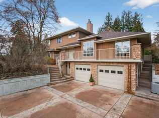 1774 Highland Dr N, Kelowna, BC V1Y4L2