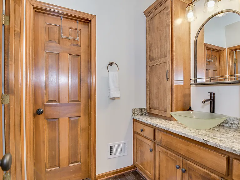 4117 Knollcrest Cir N — Photo 12