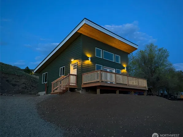 428 Castle Avenue, Winthrop, WA 98862