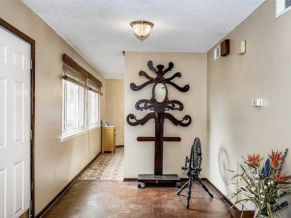 5th image of 1241 Bayshore Dr