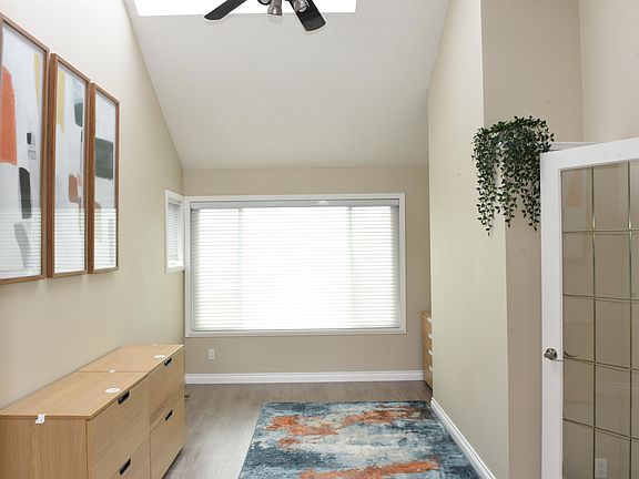 5th image of 2220 Paulus Cres
