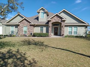 122 Bishop Rd, Rockport, TX 78382