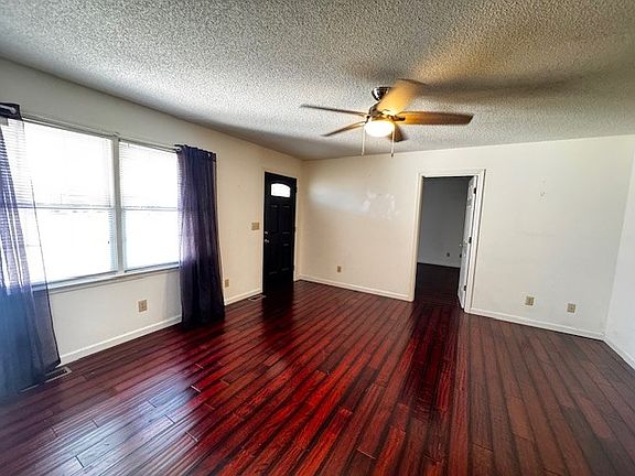 4th image of 110 College St