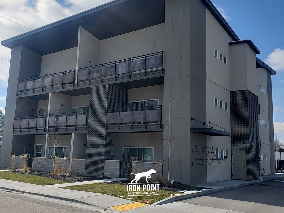 1st image of 3940 W Overland Rd #302