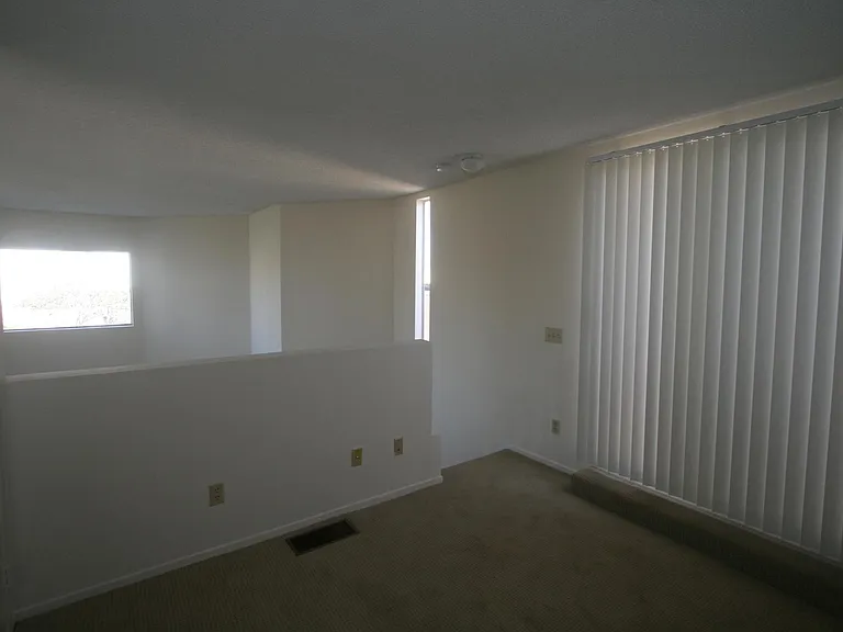 3637 Clarington Ave #213 — Photo 18