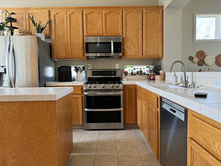 2591 Frontier Ln — Photo 6