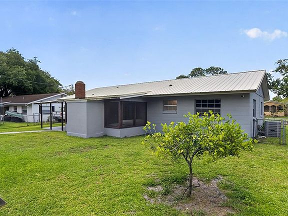 4th image of 755 Park Ln