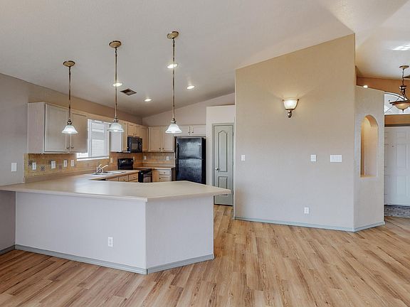 5th image of 745 Valley Meadows Dr NE