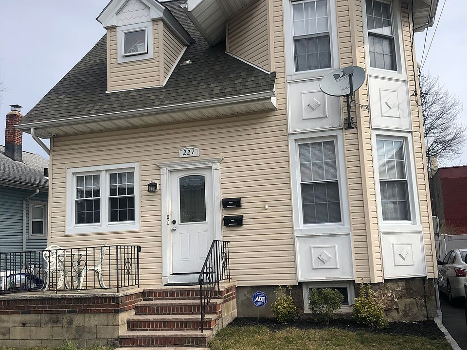 2nd image of 227 Laurel Ave