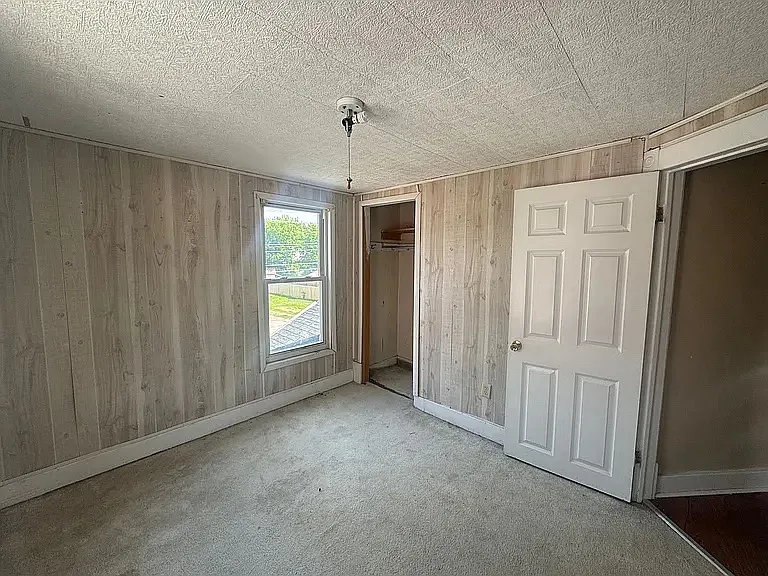 149 W North St — Photo 8