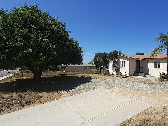 No garage but plenty of parking