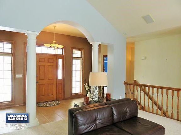 Pillared Entry
