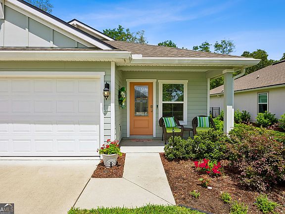 3rd image of 127 Chinquapin Dr