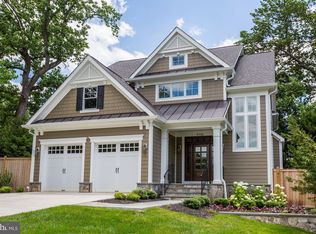 5700 Tanglewood Dr, Bethesda, MD 20817