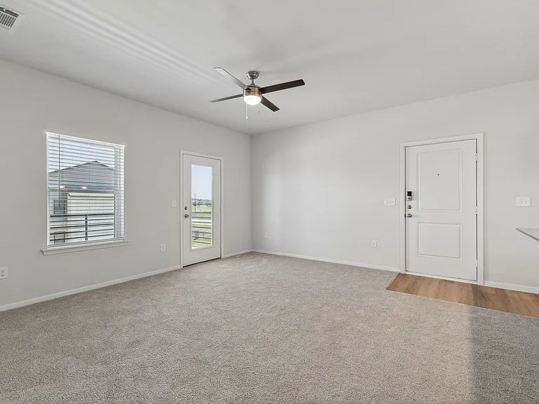 Stone Creek Flats - Brand New Apartments in Sherman, Texas — Photo 21