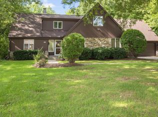 2515 W Wending DRIVE, Glendale, WI 53209