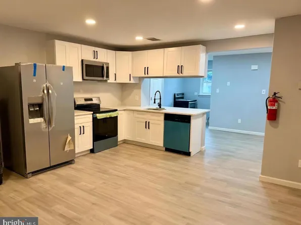 611 Tara Dr, Sicklerville, NJ 08081