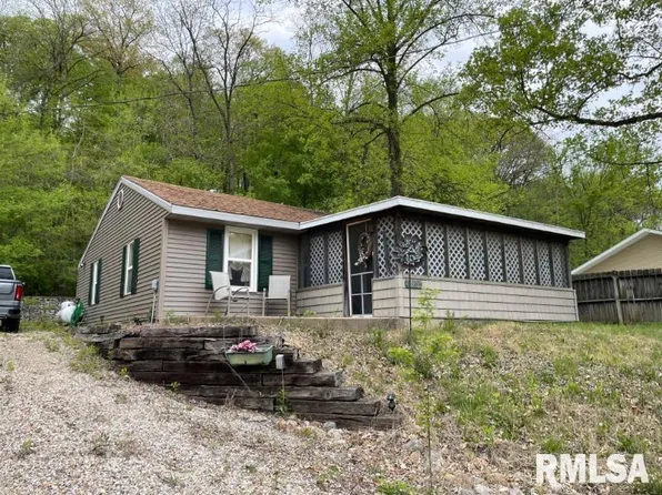 990 N State Highway 100, Astoria, IL 61501