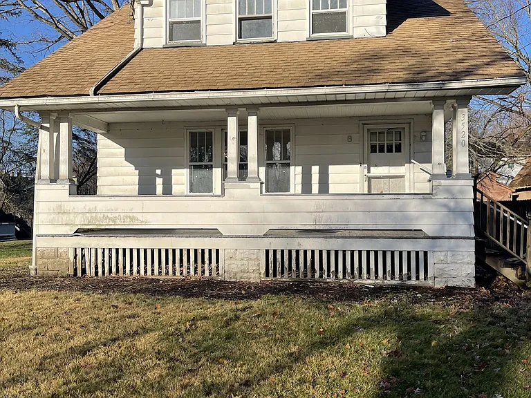 3520 Lasalle Ave — Photo 1