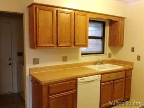5th image of 37917 Watkins Dr