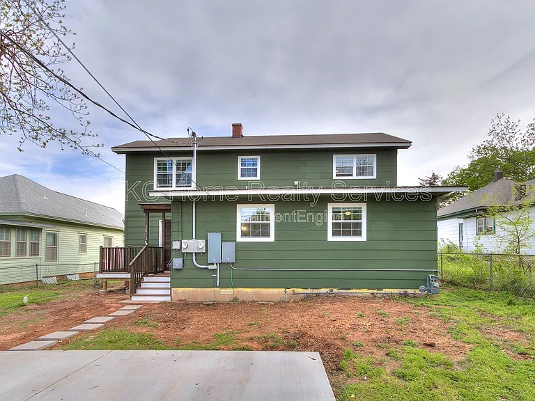 1812 W Noble Ave — Photo 11