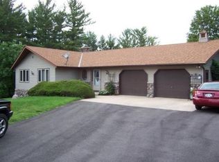 N4102 Bear Hole Rd, Jefferson, WI 53549