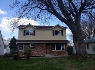 1938 Eustis St, Lauderdale, MN 55113