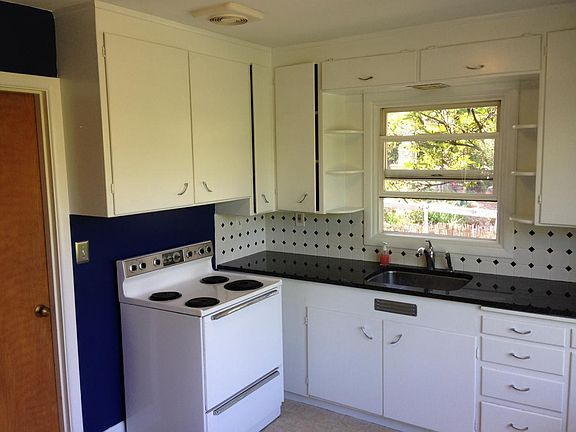 Kitchen cabinets