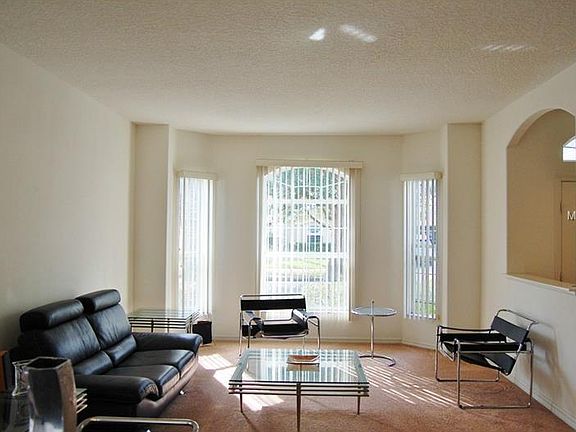 4th image of 1102 Portmoor Way