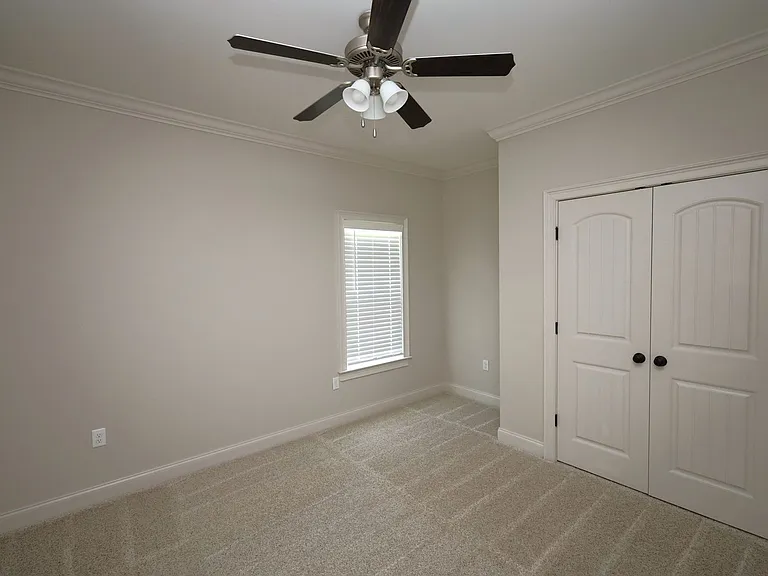4704 Crescent Ct — Photo 15