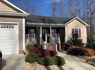 114 Bluff Ct, Statesville, NC 28625