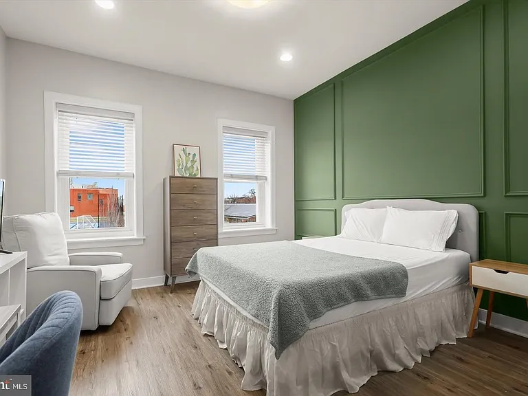 943 N Patterson Park Ave — Photo 13