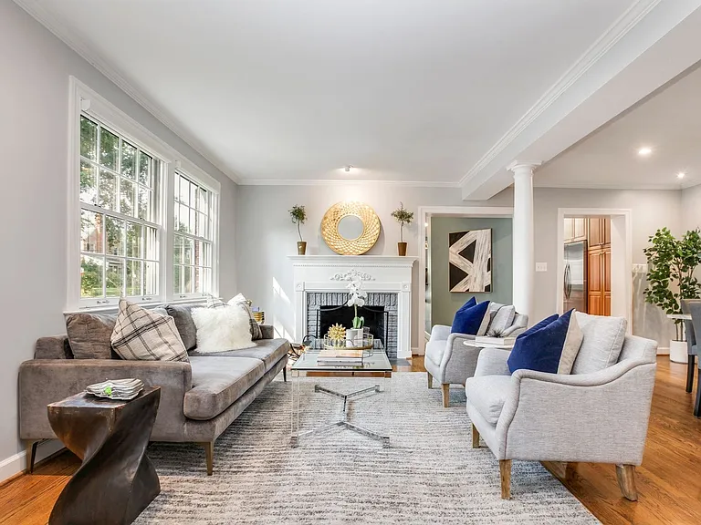 3233 Stephenson Pl NW — Photo 1