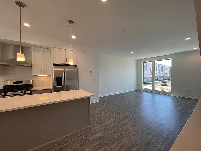 2001 Beach St #83 — Photo 3