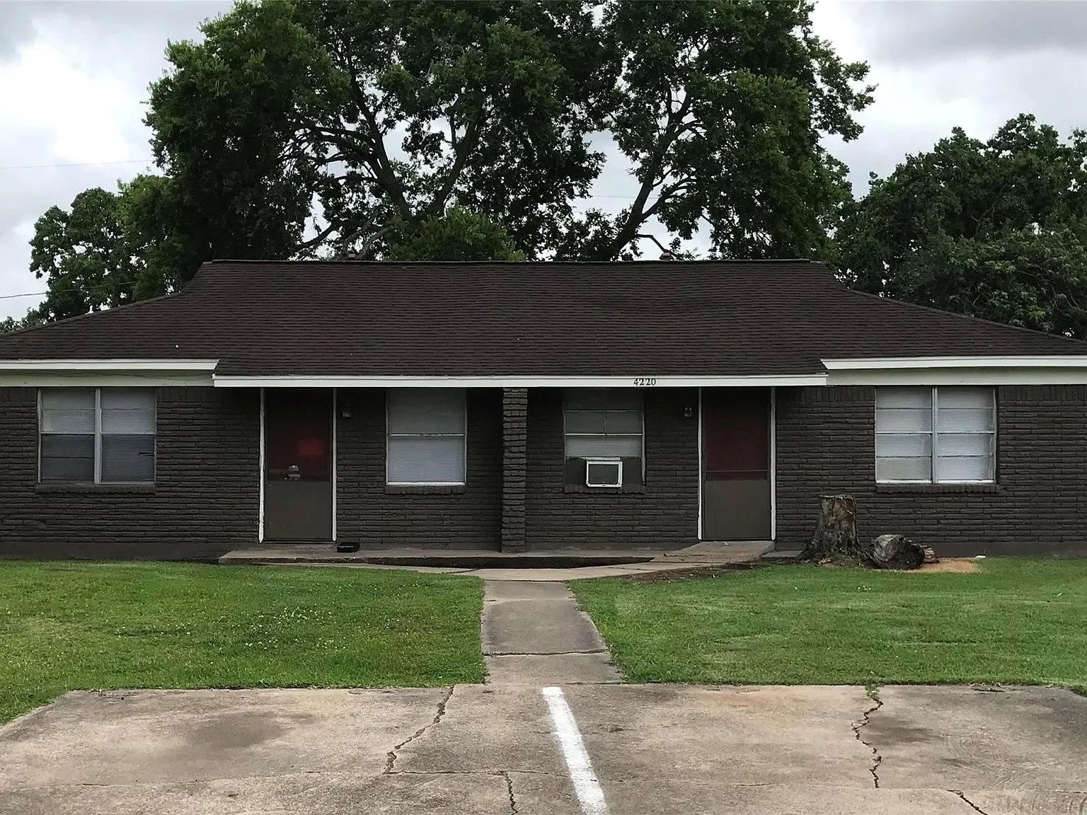 4 bed, 2.0 bath, 1422 sqft, $1,410 — Photo 1