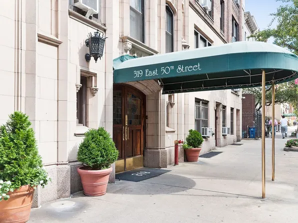 319 E 50th St APT 3B, New York, NY 10022