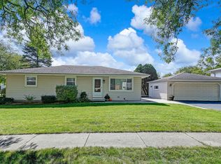 369 E Richmond St, Westmont, IL