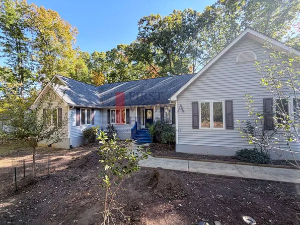 31 Bridlewood Dr, Palmyra, VA 22963