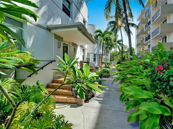 6911 Bay Dr #3, Miami Beach, FL 33141