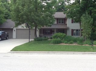 892 Cobblestone Dr, Sheboygan, WI 53083