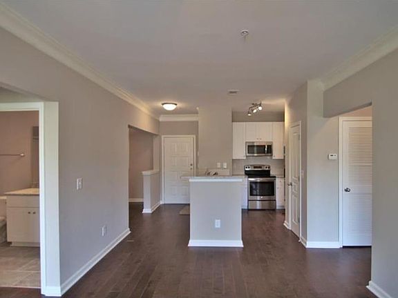 4th image of 10 Perimeter Summit Blvd NE APT 4139