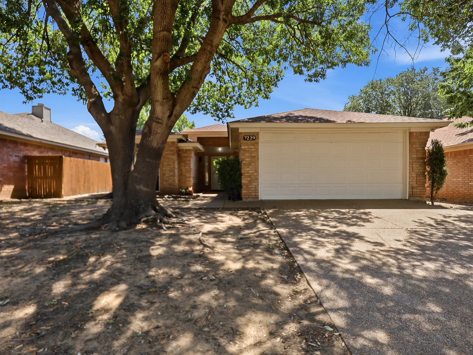 3 bed, 1574 sqft, $1,975 — Photo 2