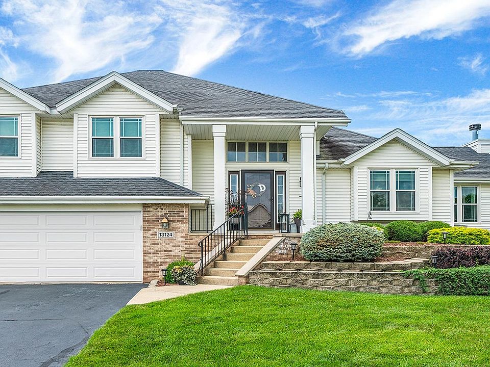 13124 Huntington Chase, Rockton, IL 61072 Zillow