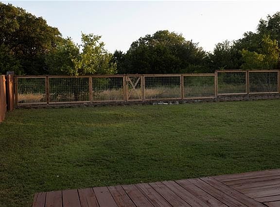 5th image of 221 Catalpa Dr